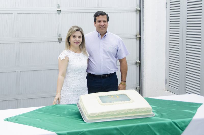 En la gráfica el alcalde de Neiva, Rodrigo Lara Sánchez con la gerente de Las Ceibas E.S.P., Gloria Enid Perdomo Quiroga.